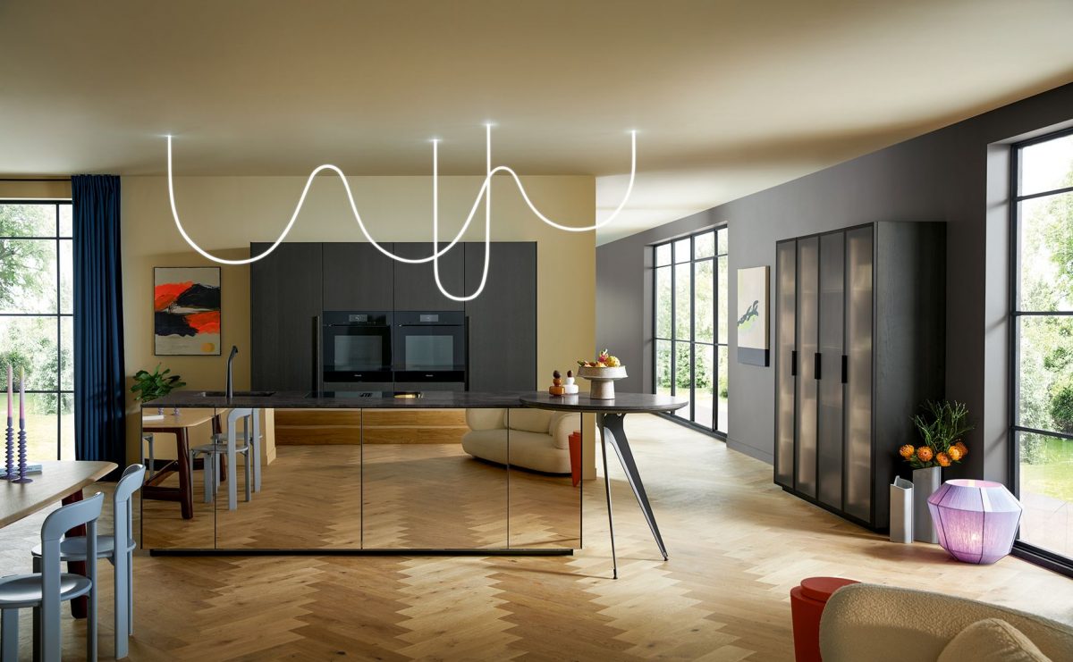 next125_kitchens - nx680 bronze tinted mirrored glass